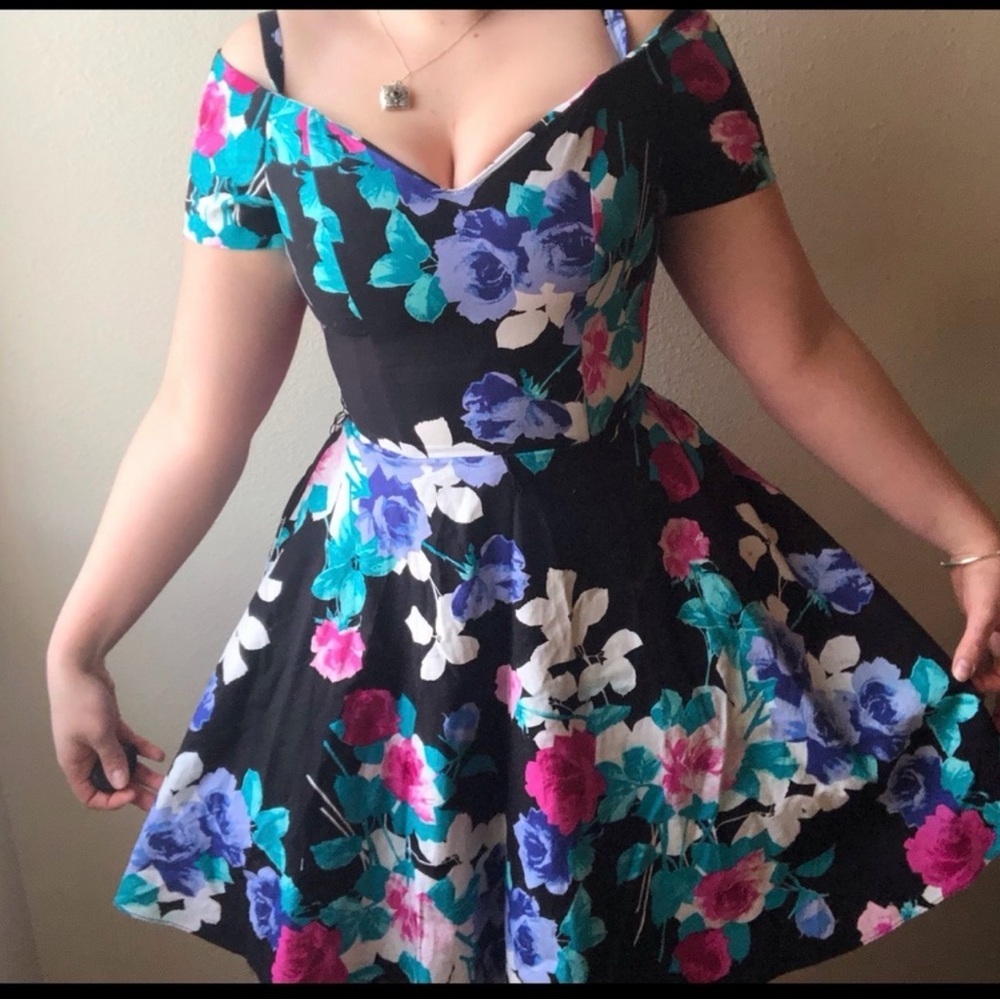 Vintage 90’s 80’s Black Floral Off-Shoulder Fit & Flare babydoll pin up retro
